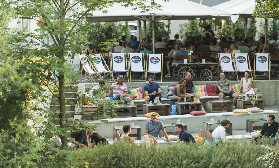 US-MEX Terraza Frauenfeld Strandbar Treppe